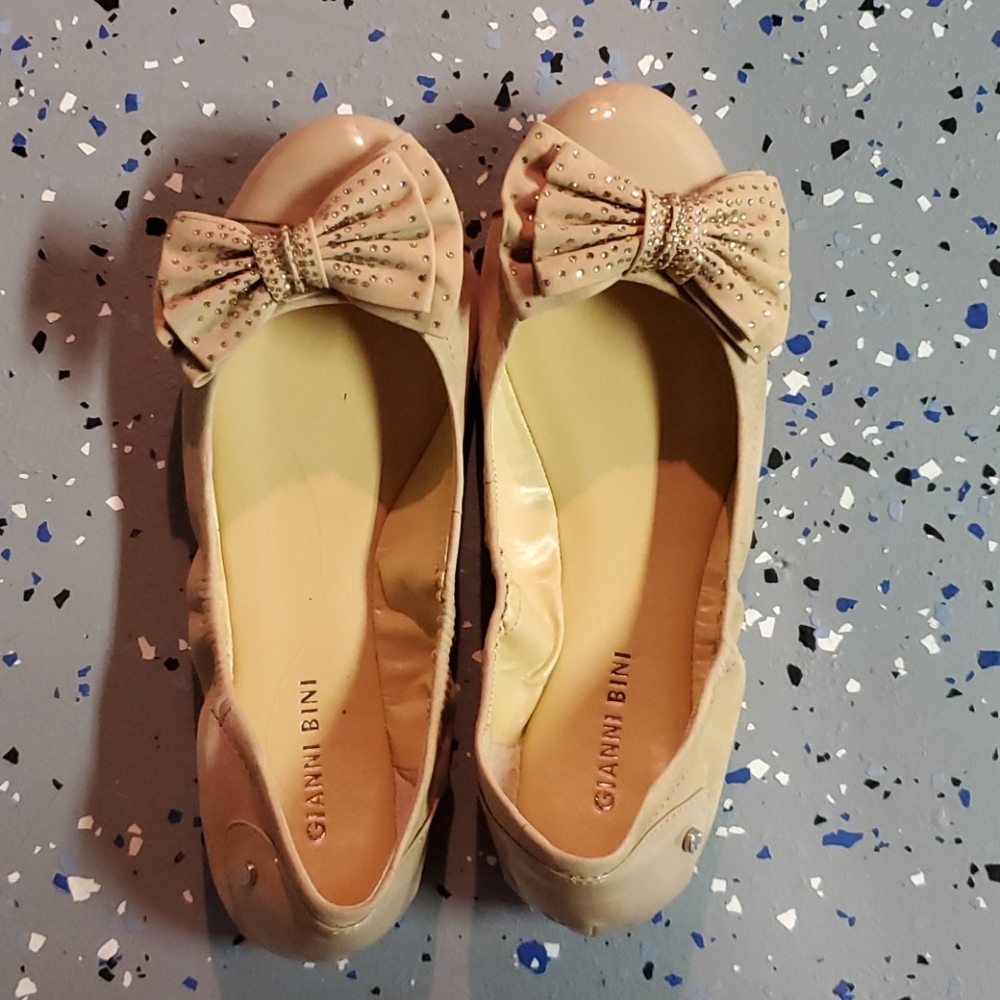 Gianni bini rhinestone bow flats nude suede patent
